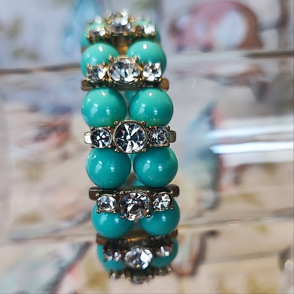 J. Crew Signed Faux Turquoise Beaded Stretch Bracelet Clear Rhinestones EUC - Picture 2 of 7